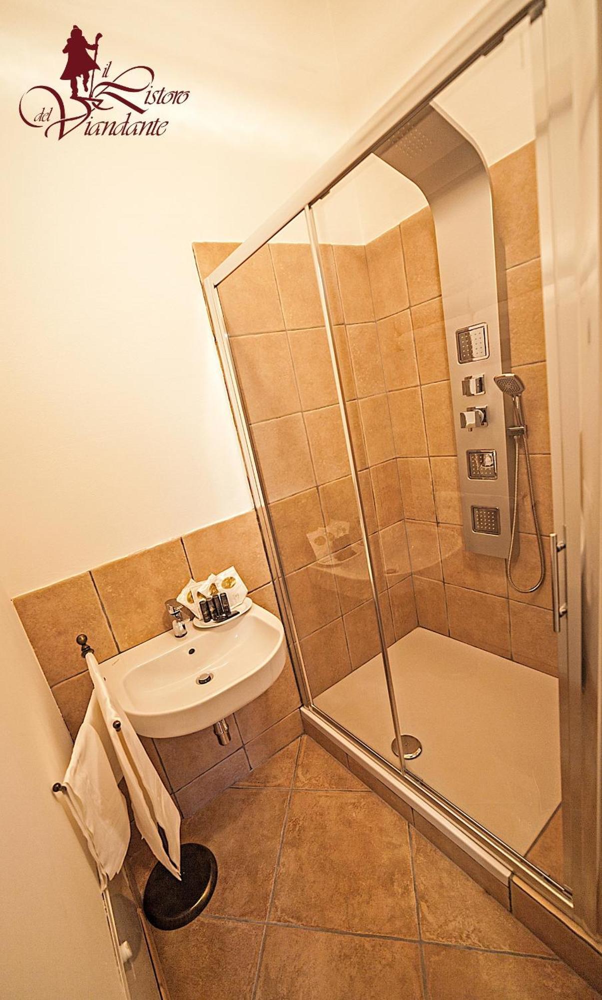 Hotel Il Ristoro Del Viandante Offagna Habitación foto